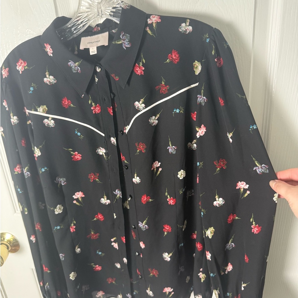 Cinq A Sept Kelela Print Tie Neck Shirt in Black Multi L - Picture 3 of 6